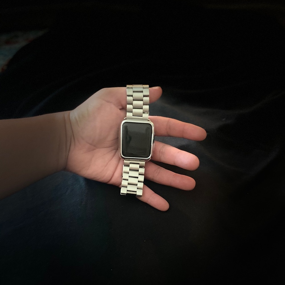 Apple Watch series 3 42mm w/metal link wristband